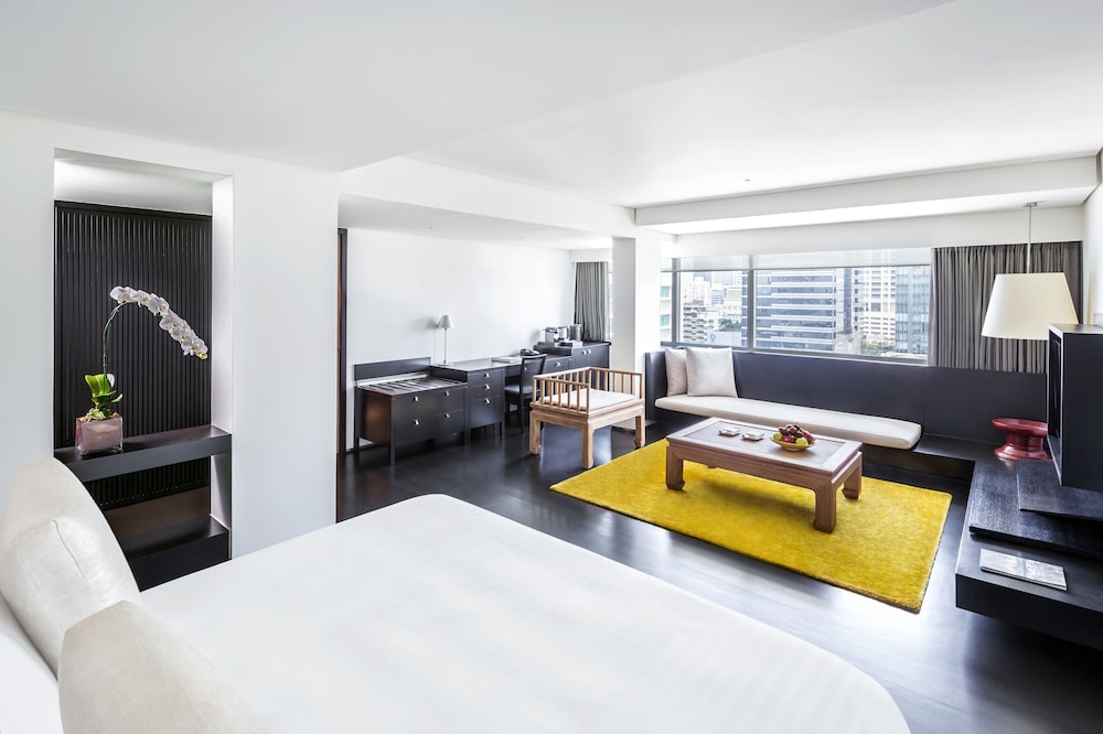 Room, 1 King Bed (Metropolitan) photo 2