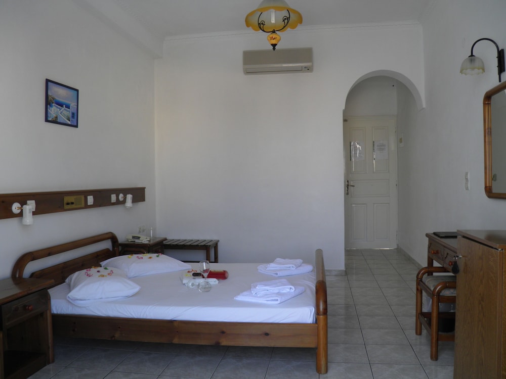 Standard Room, Pool View - Photo 6