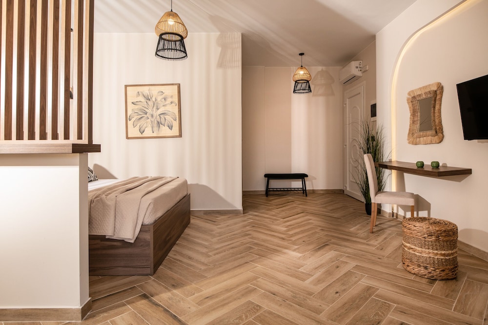 Premium Suite - Photo 5
