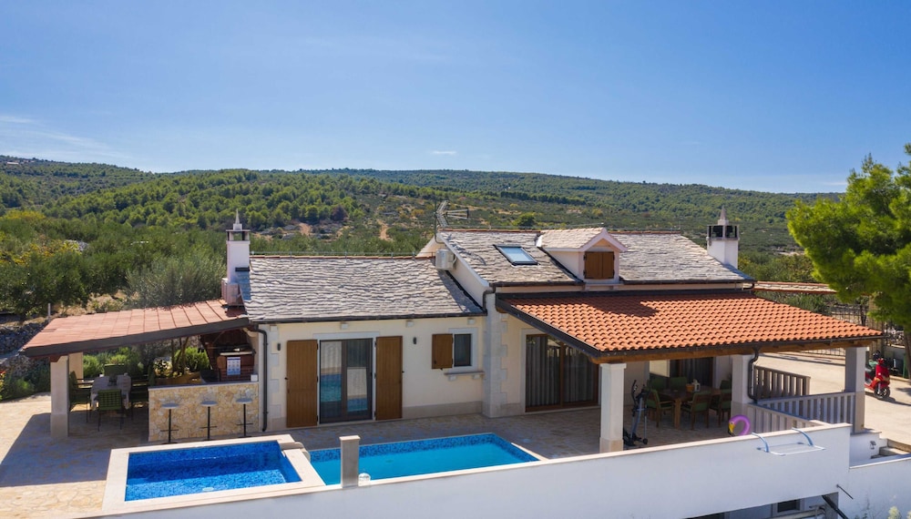 Villa (Four bedroom Villa with Swimming pool) photo 3