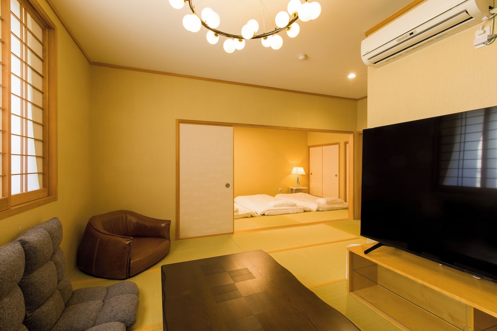 Japanese Style Room, For 8 People photo 3