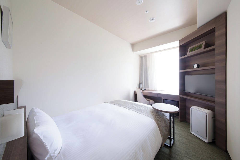 Premium Semi-Double Room Non-Smoking