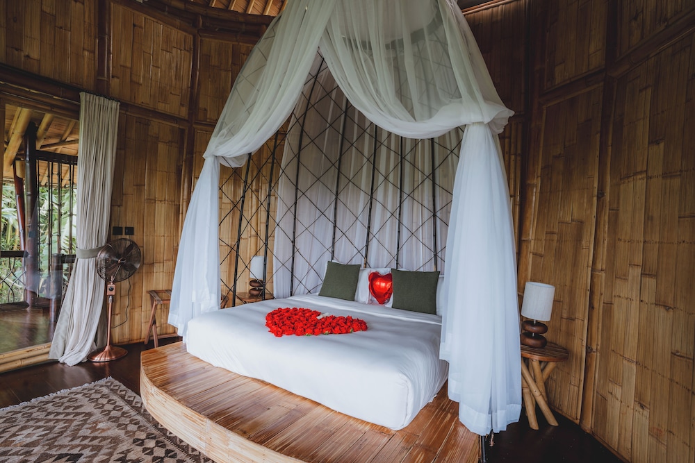 Suboya Bamboo house photo 3