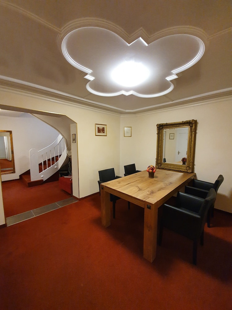 Standard Triple Room - Photo 32