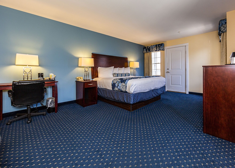 Room, 1 King Bed, Accessible photo 3