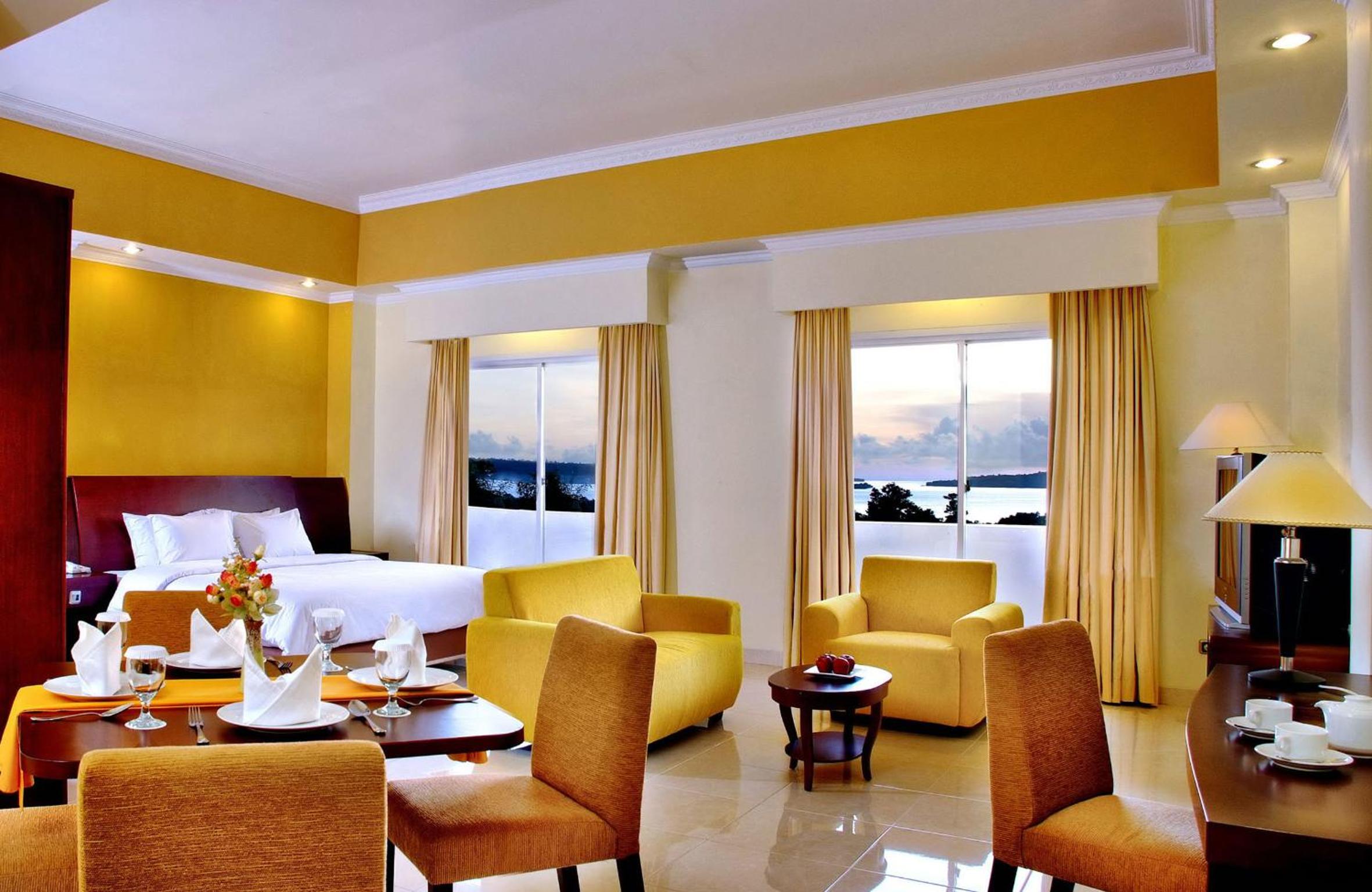 Deluxe Double or Twin Room with Ocean View photo 2