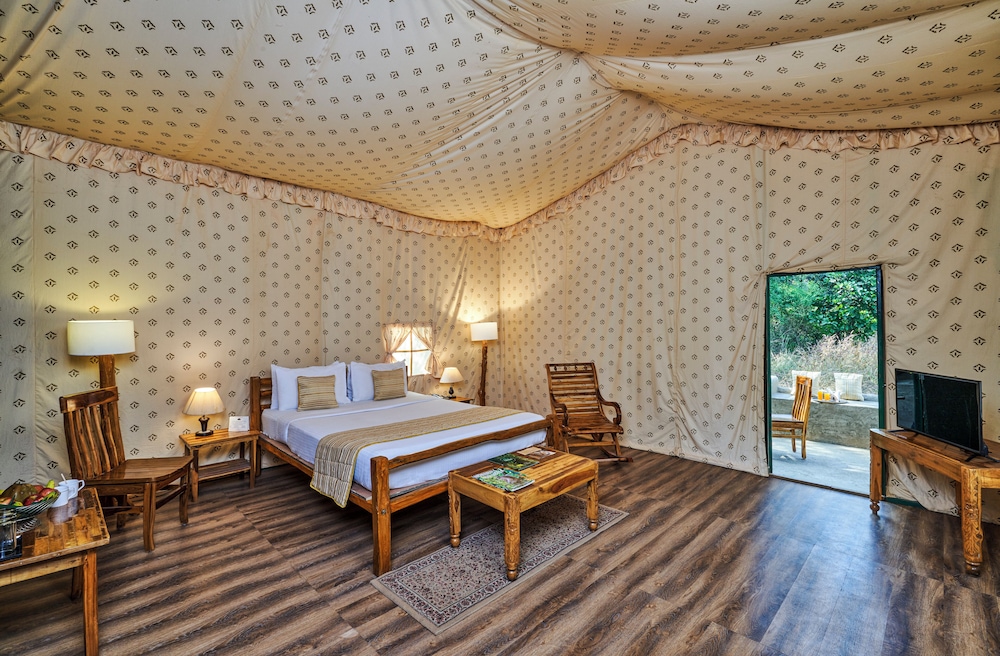 Superior Luxury Tent