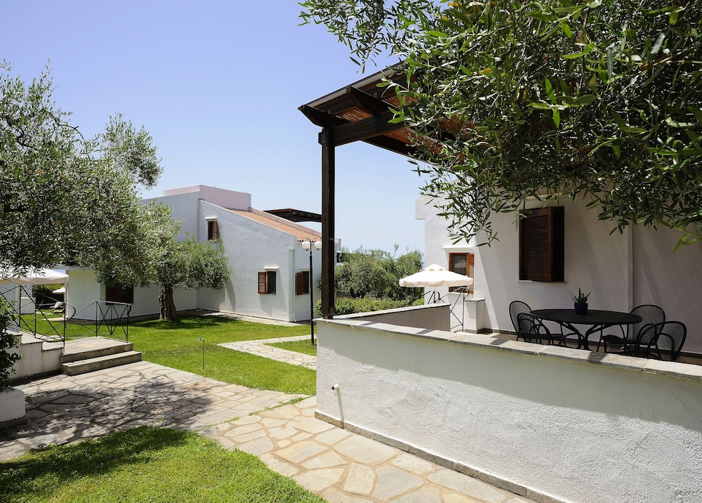Hillside Junior Residence photo 2