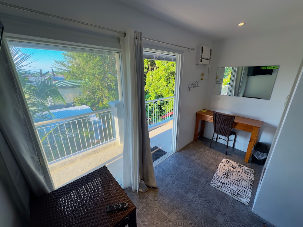Double Room - Photo 7