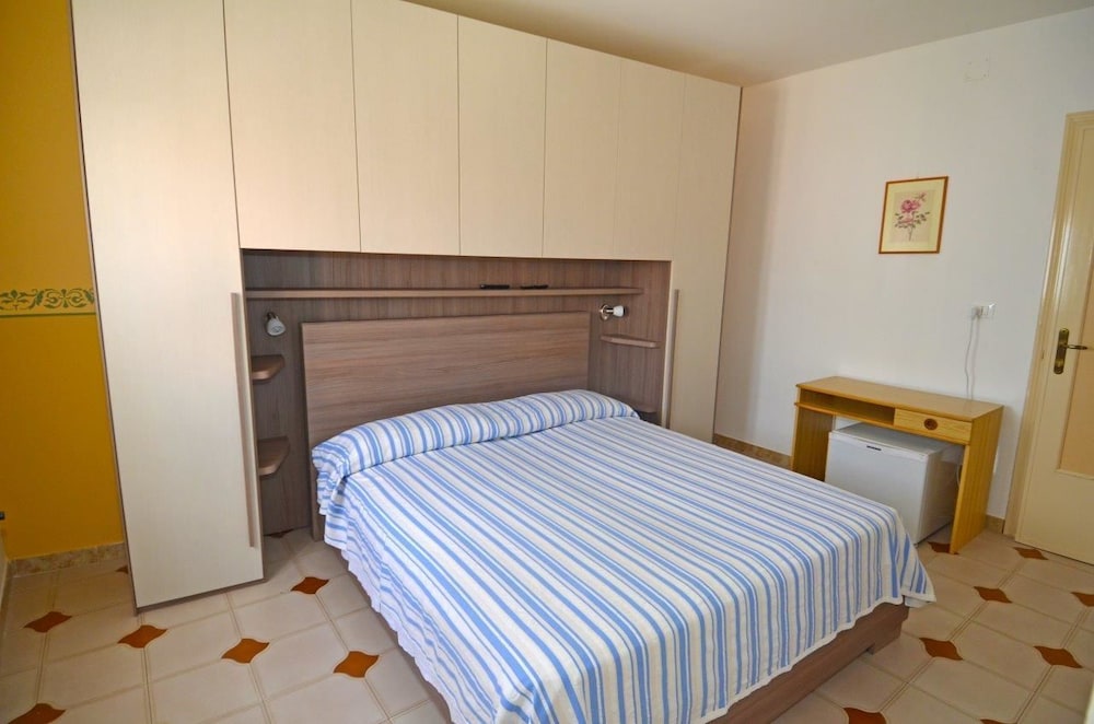 Standard Room photo 3