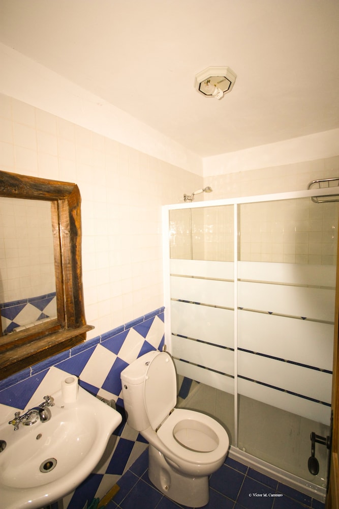 Family Room, Private Bathroom photo 3