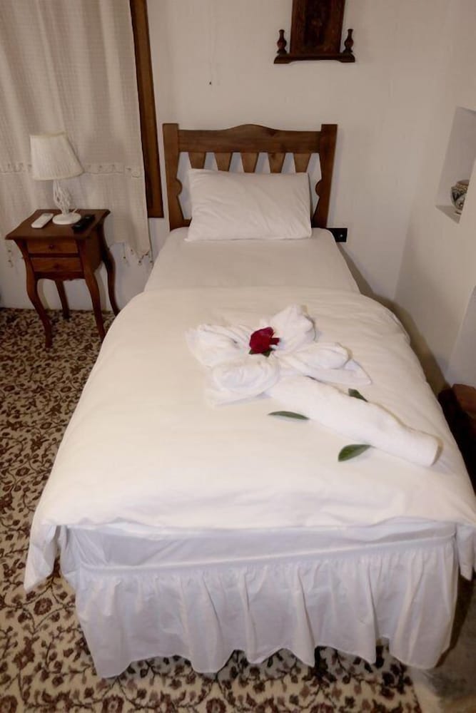 Deluxe Twin Room photo 3