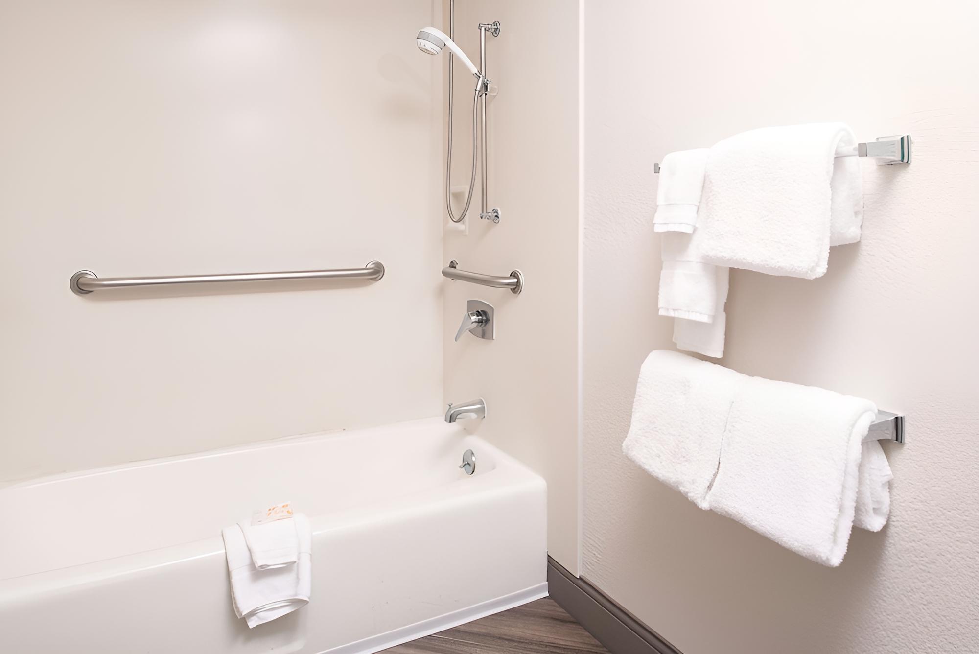 Deluxe Room, 2 Double Beds, Non Smoking, Refrigerator photo 2