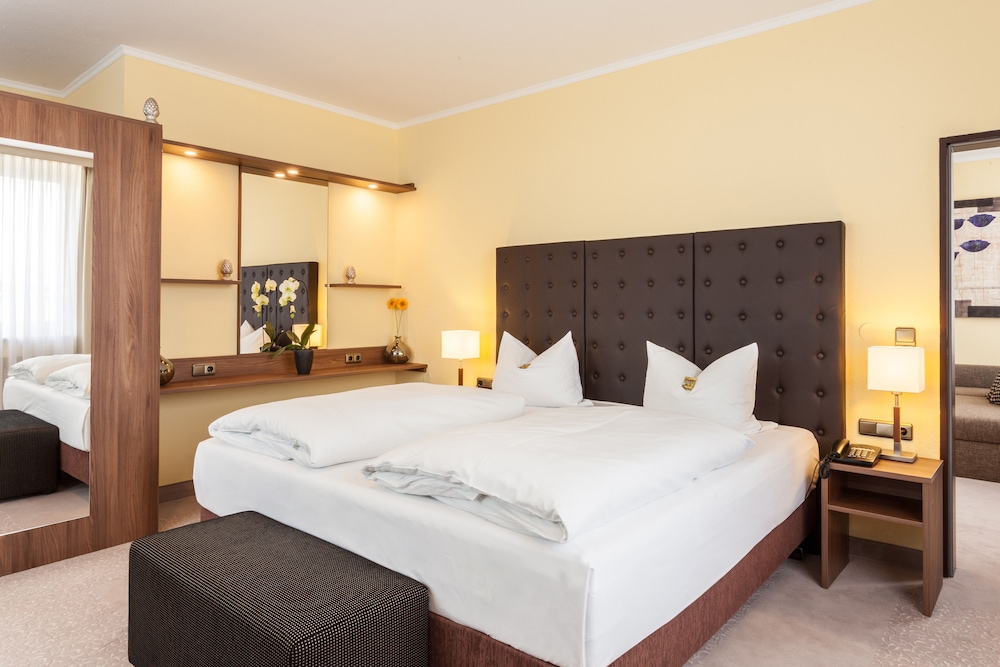 Suite, 1 Double Bed (Cozy Sitting Corner) - Photo 2