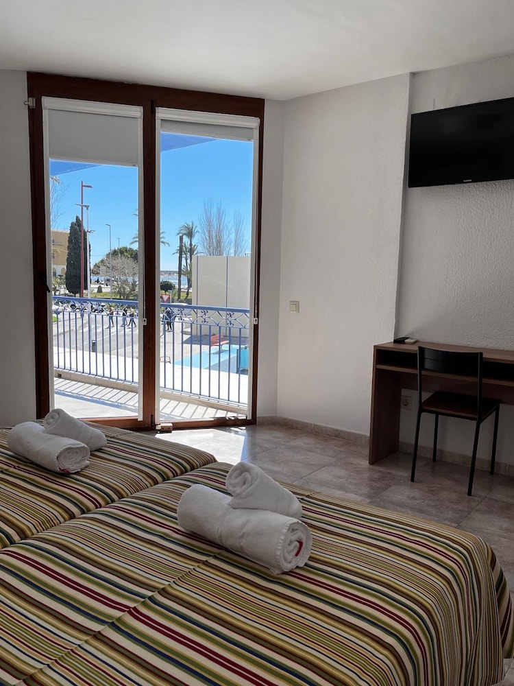 Standard Room, 1 Bedroom, Non Smoking, Mountain View