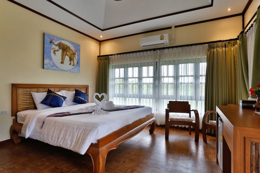 Deluxe Double Room with River View photo 1