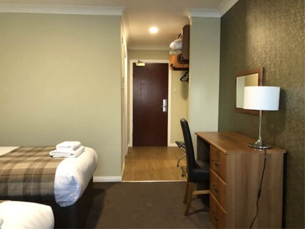 Single Room photo 2