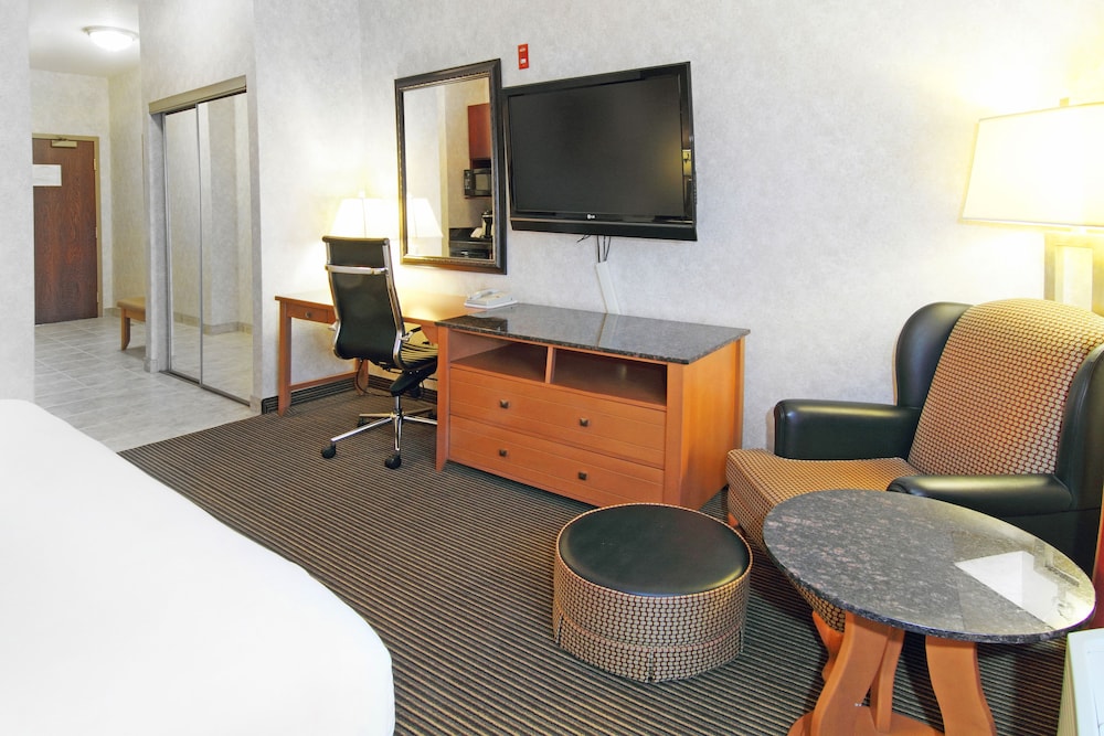 Standard Room, 1 King Bed - Photo 2