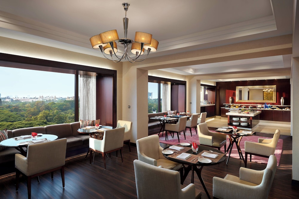 Suite, 1 King Bed