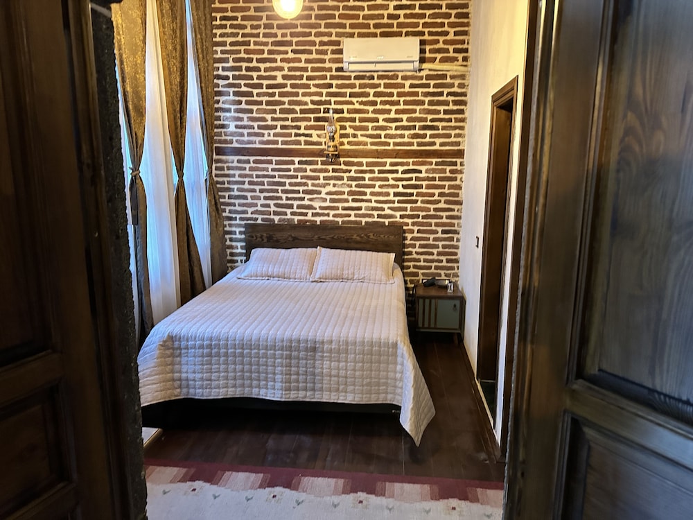 Basic Single Room photo 1