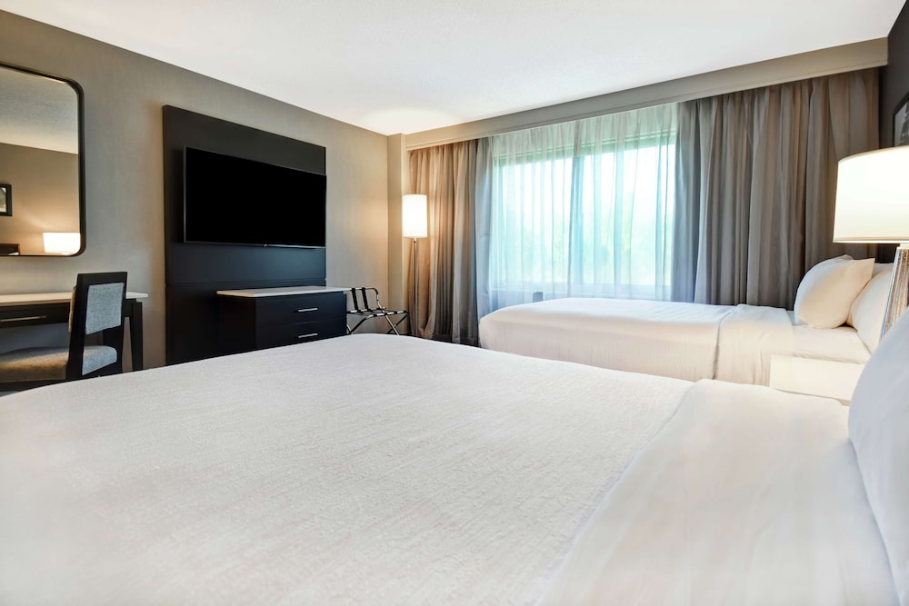 Premium Suite, 2 Double Beds, Accessible (Hearing) - Photo 2