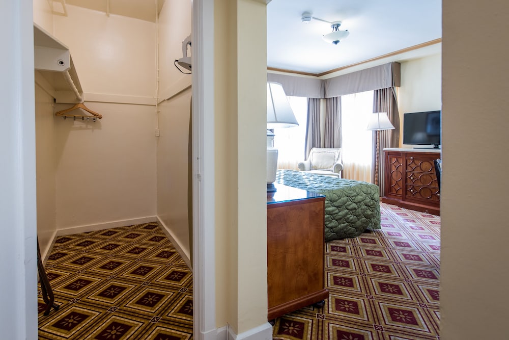 Room, 1 King Bed - Photo 19