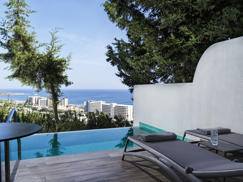 Exclusive Room, Private Pool, Sea View - Photo 3