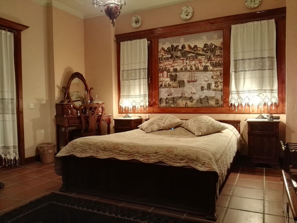 Deluxe Double Room, Balcony (Erato) photo 3