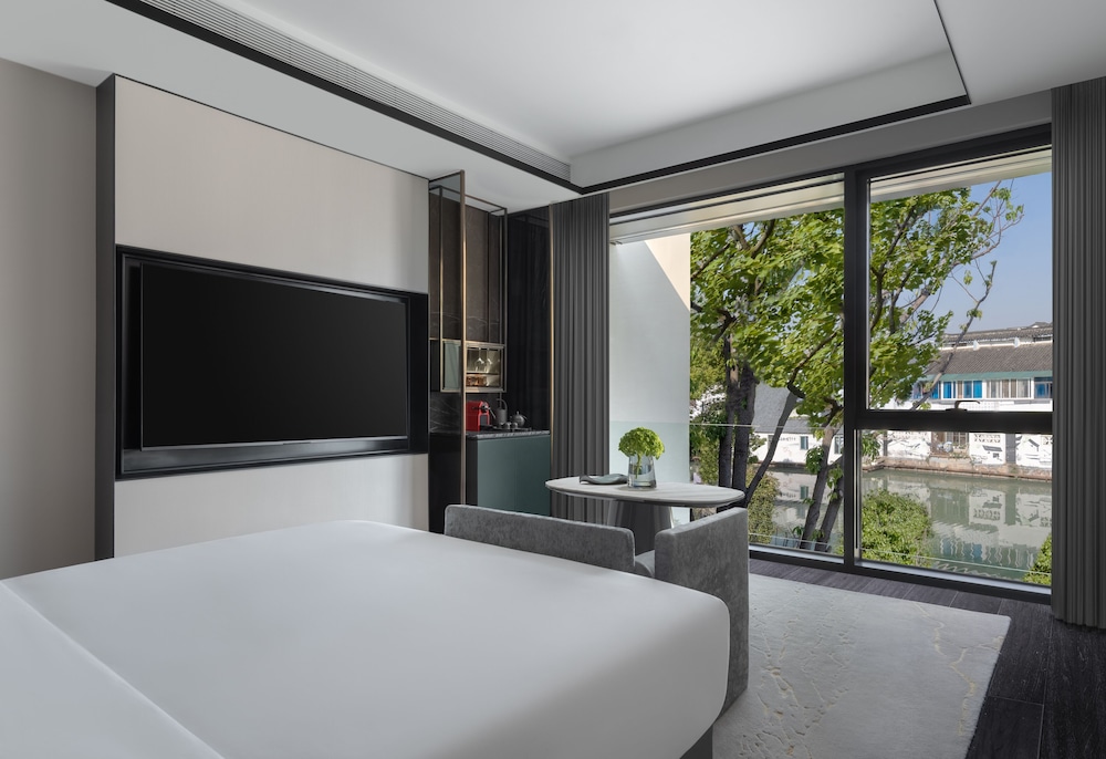 Suite, 1 Bedroom, River View