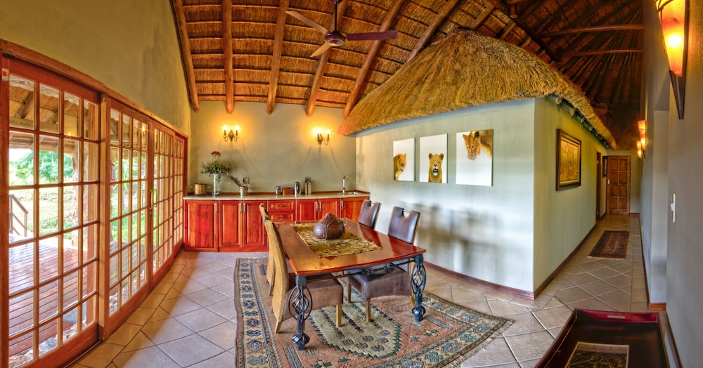 Executive Suite, 2 Bedrooms, Private Pool, Poolside photo 2