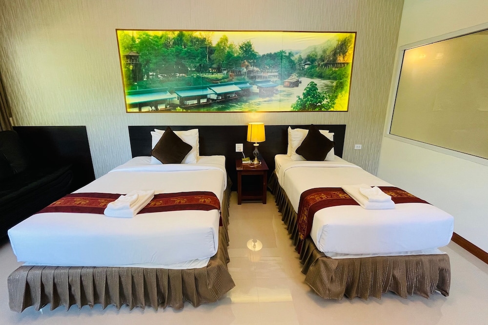 Deluxe Twin Room photo 3