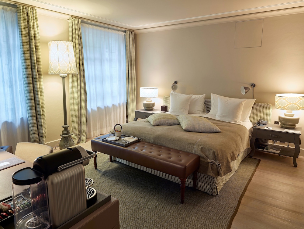 Room (Chic) - Photo 3