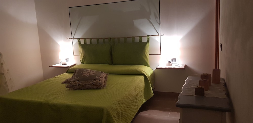 Double Room, Ensuite (2)