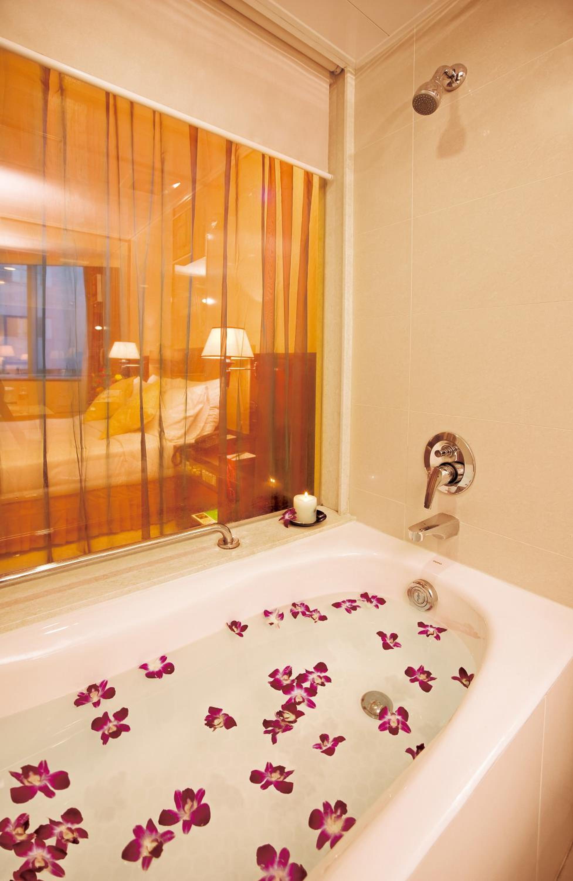 Deluxe Double or Twin Room - Photo 3