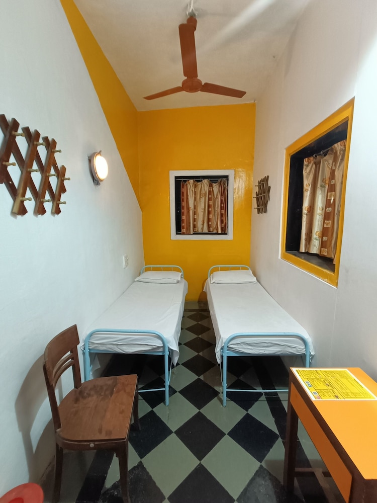 Basic Double Room - Photo 3