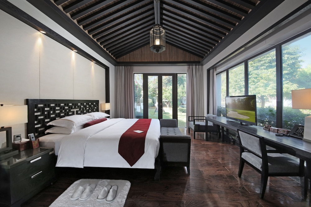 Deluxe House, 2 Bedrooms, 2 Bathrooms photo 1