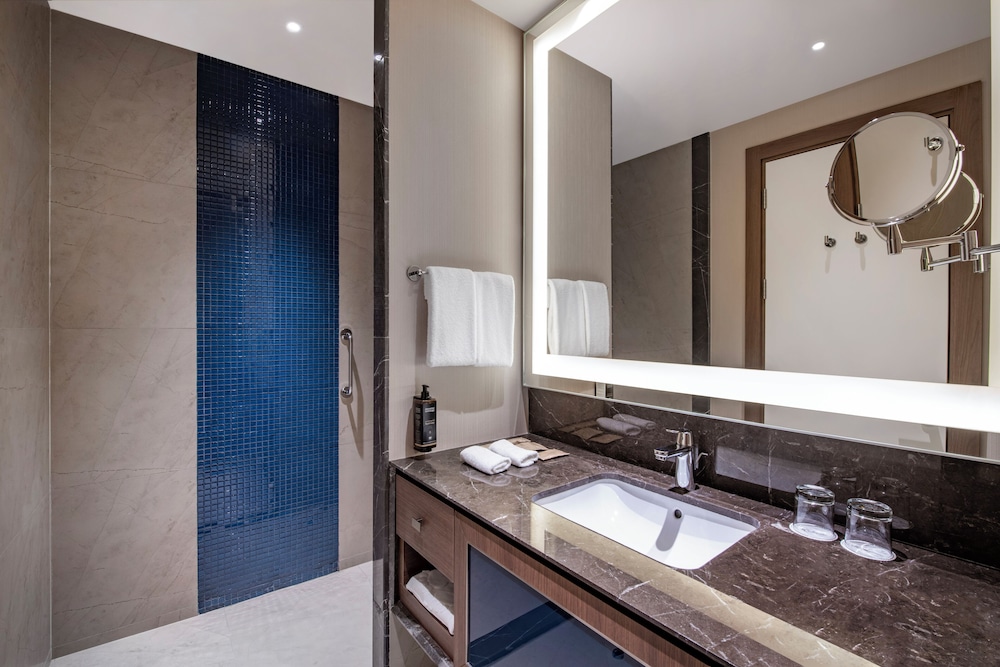 Deluxe Room, 1 Double Bed - Photo 4