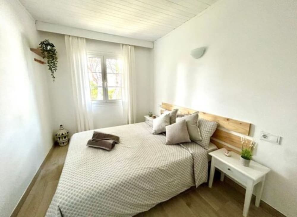 Apartamento Básico con Vista al Jardín