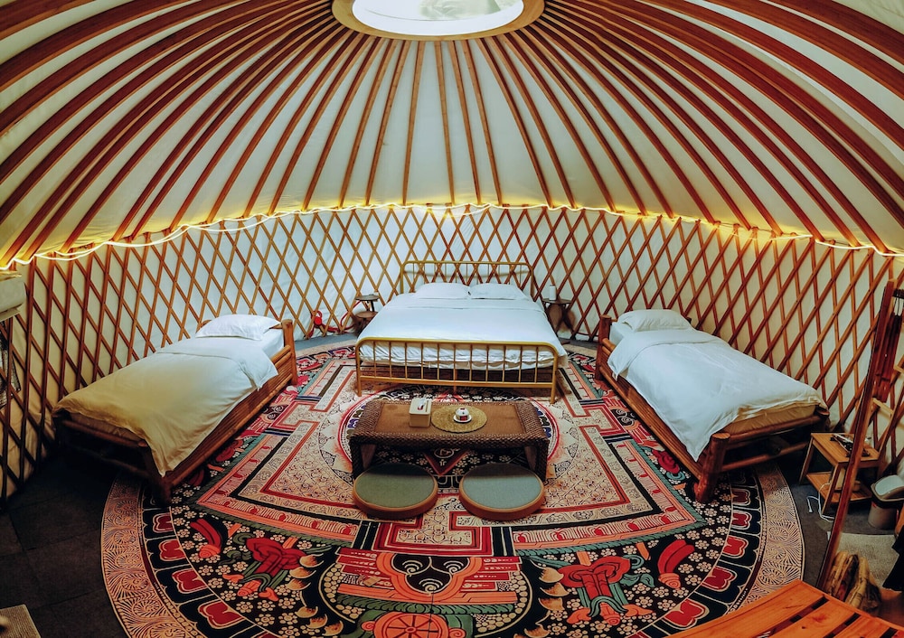 Yurt 6 photo 3