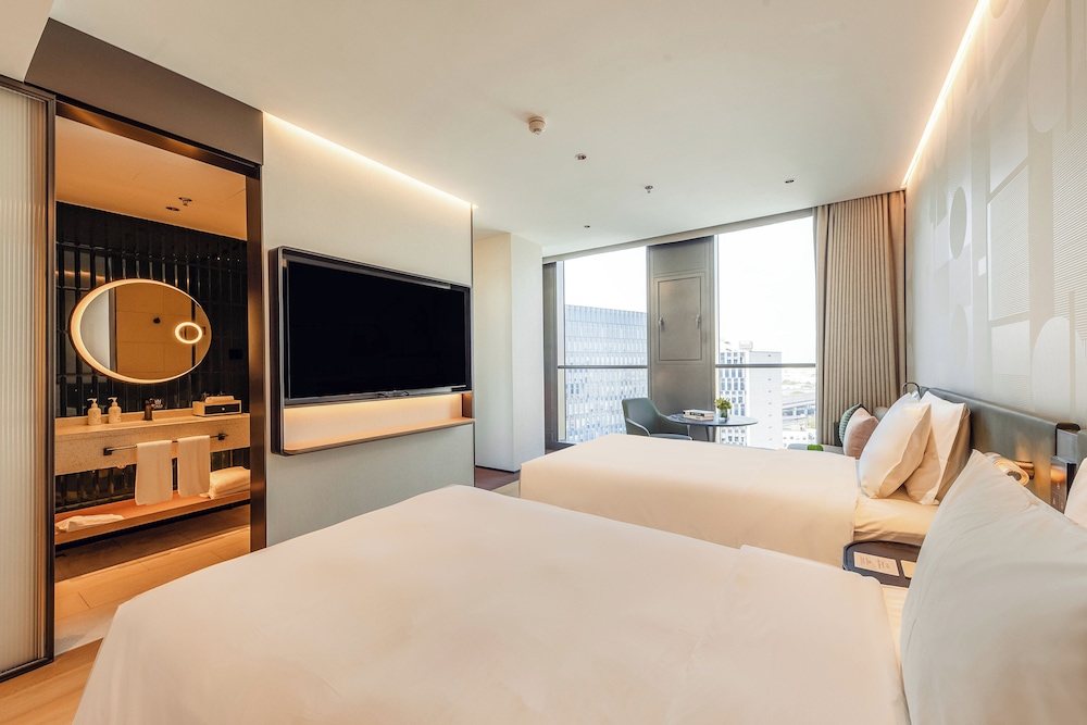 Premium Room City View Double Bed
