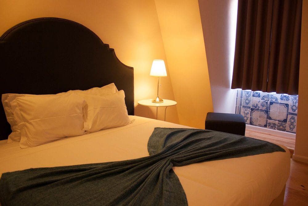 Double Room (Mansarde) thumbnail 6