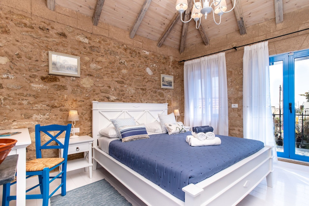 Traditional Villa photo 1