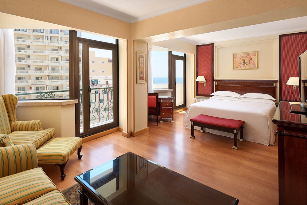 Suite Club, 1 Cama Queen, Fumadores, Vista a la Ciudad