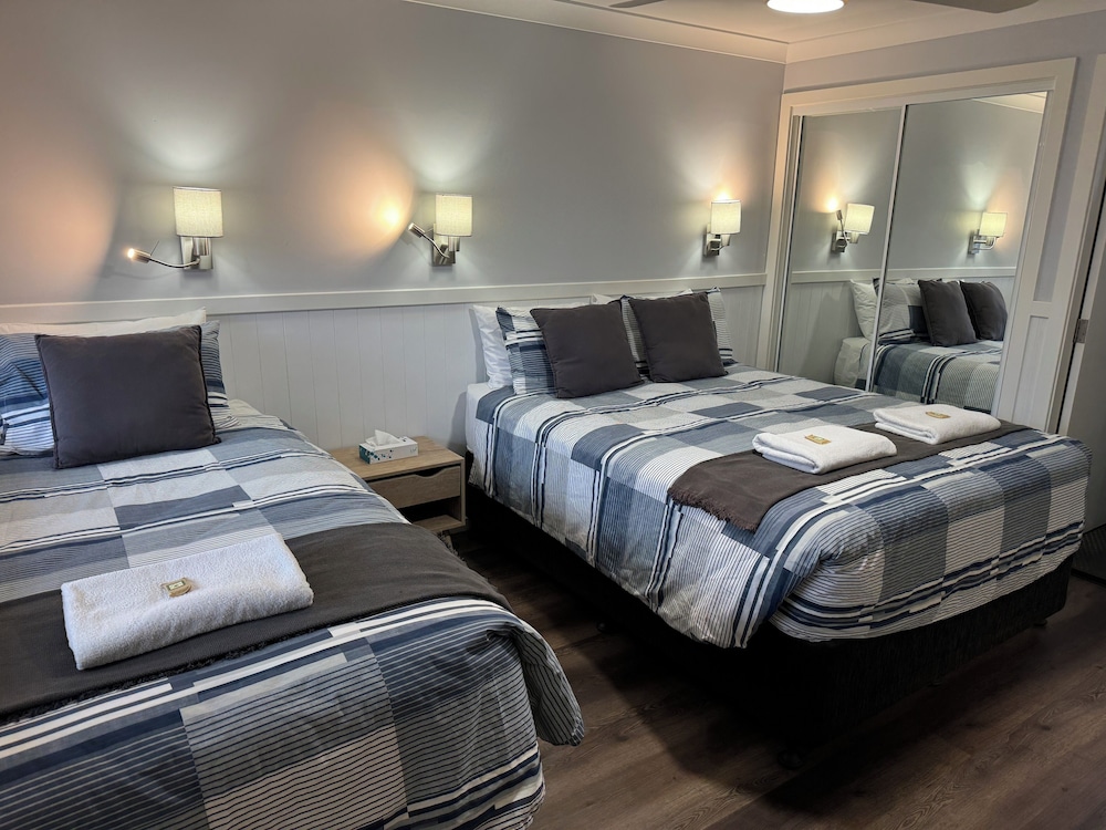 Twin Room - Photo 5