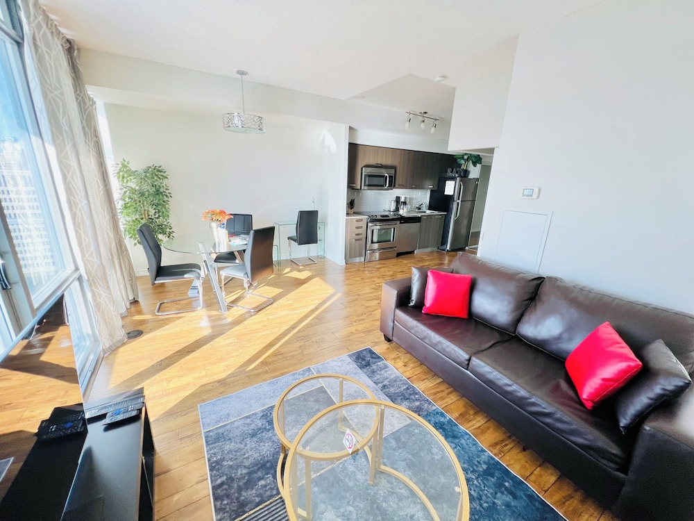 Superior Condo, 1 Bedroom, Kitchen, City View