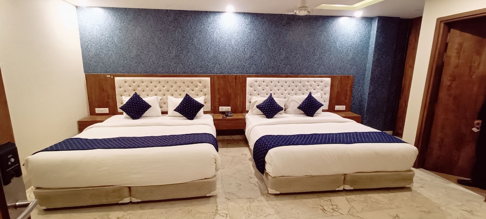 Family Quadruple Room - Photo 6