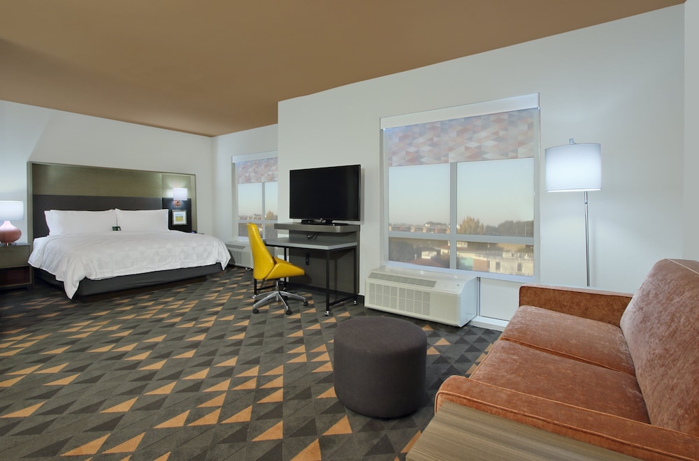 Suite, 1 Bedroom - Photo 6