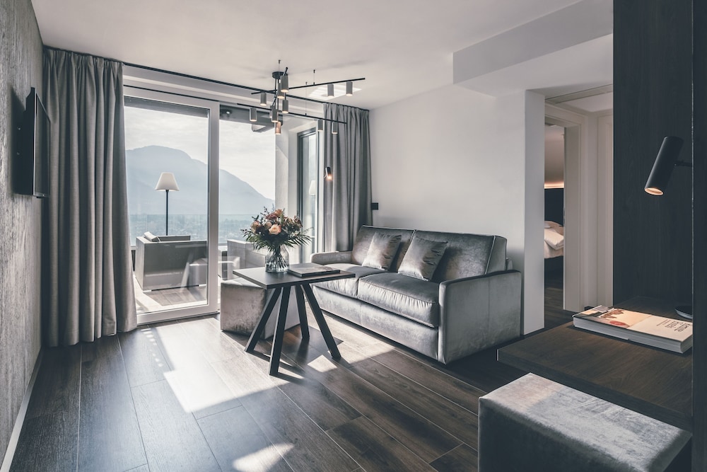 Comfort Suite photo 1