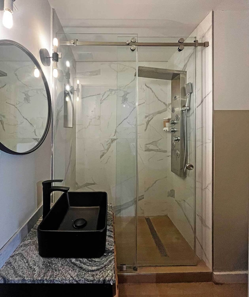 Luxury Apartment, 2 Bedrooms, River View photo 3