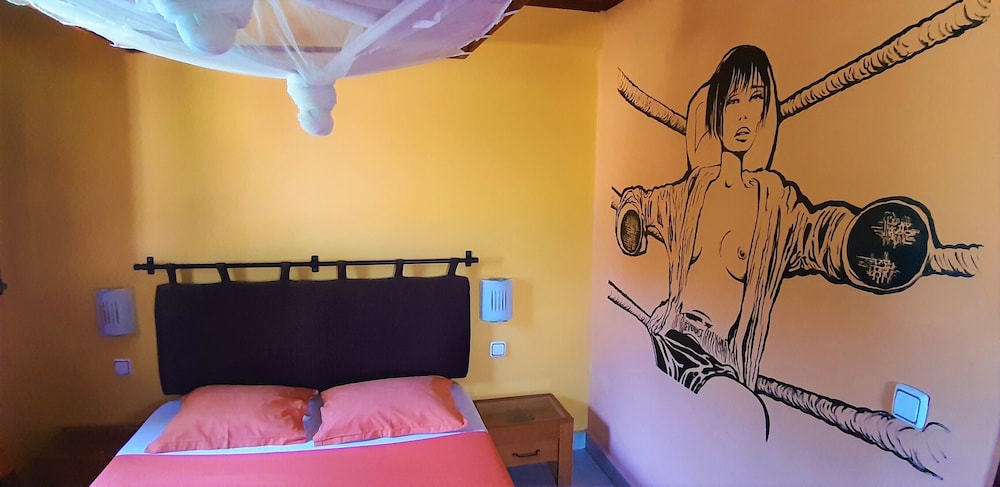 Economy Double Room, Non Smoking, Courtyard View